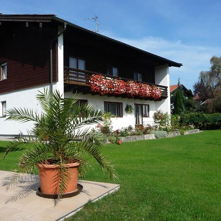 Ferienwohnung Wennesz 1 Chieming Zewnętrze zdjęcie